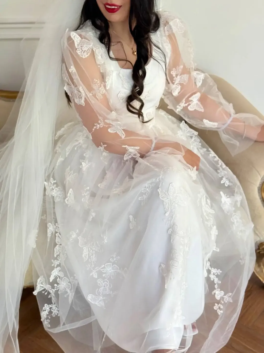 پیراهن عروس پروانه